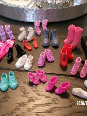 Mattel Barbie Mixed Shoes Lot – 16 Pairs-Heels, Boots, Sandals, Sneakers